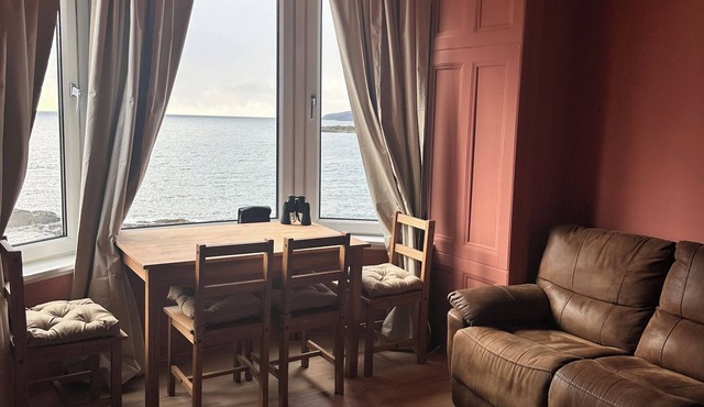 Romantic quirky seafront flat with unique alcove cabin beds