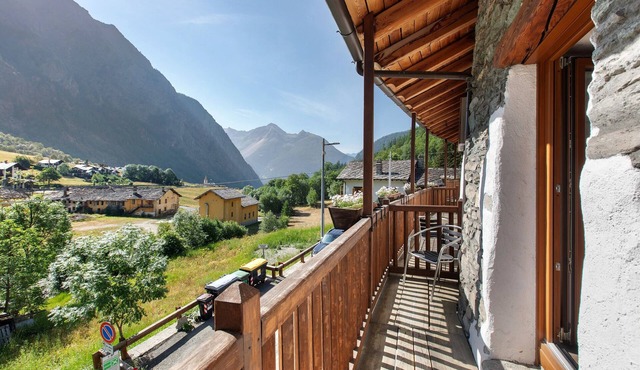 Room 3 – Quadruple with Mountain View, Balcony and Wi-Fi
