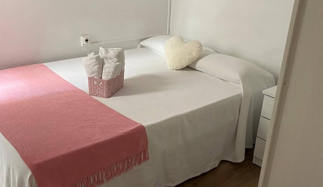 Room for rent, not the whole apartment -any questions? 0034653642979