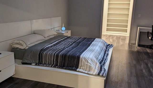 Room Rental in Large Grimsby Home by the Lake