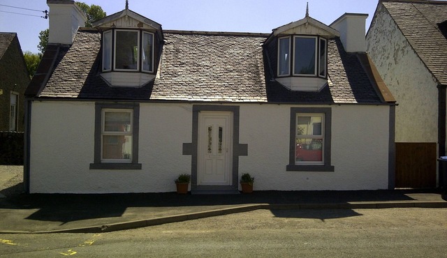 Rose Spacious Cottage