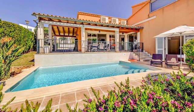 Roure II for eigth people with pool