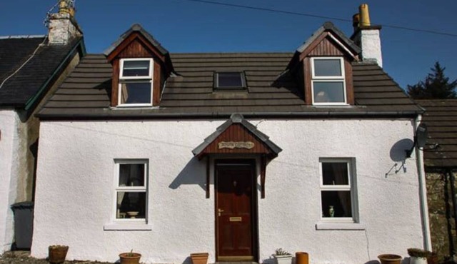 Rowan cottage self catering, centrally situated for exploring the Isle of Mull