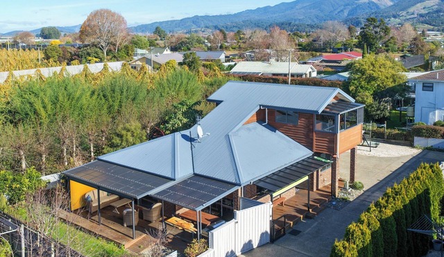 Roy-Al Retreat - Riwaka Holiday Home