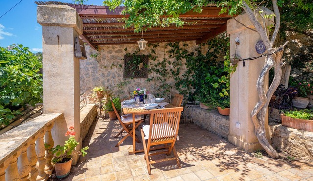 Rustic&Traditional House between Palma and the sea
