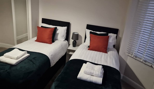 Sapphire House | Fantastic 4Bed | Free parking