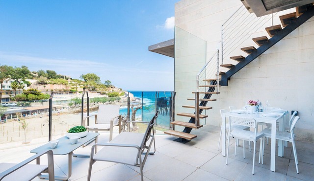 Sea view Apartment with AC and penthouse terrace in Cala Sant Vicenç, Pollença