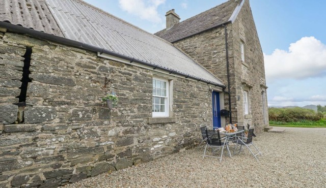 SEAVIEW-BARSLOISNACH COTTAGE with Beach Access