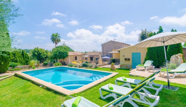 SES VELLETES 7 - Villa with private pool in Artà.