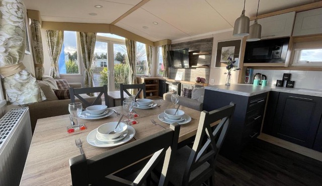Seton Sands Haven Holiday Park - Prestige Caravan