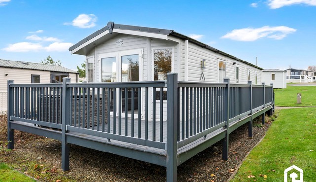 Seton Sands Kings Barnes | 3BR| Parking | Wi-Fi