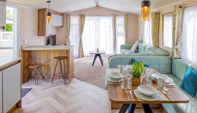 Signature 2 Bed Caravan Pet