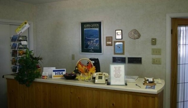Skyline Motel