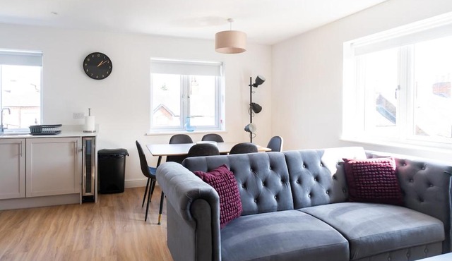 Sleek & Cozy 2BR Apartment for Your Stay # 3