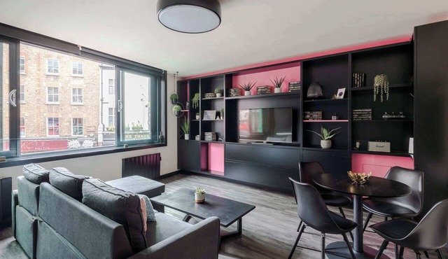 Soho 2-Bed Apartment · Old Compton St · Sleeps 6