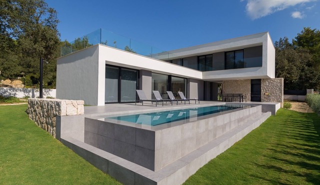 Sol Crestatx - Beautiful and modern villa located in Crestatx