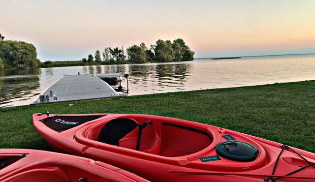 Southside Lakehouse on Simcoe