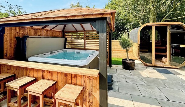 Spa Sensation (Sauna & Hot Tub)