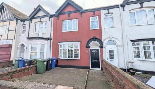 Spacious 5BR | Ideal for Contractors & Long Stays