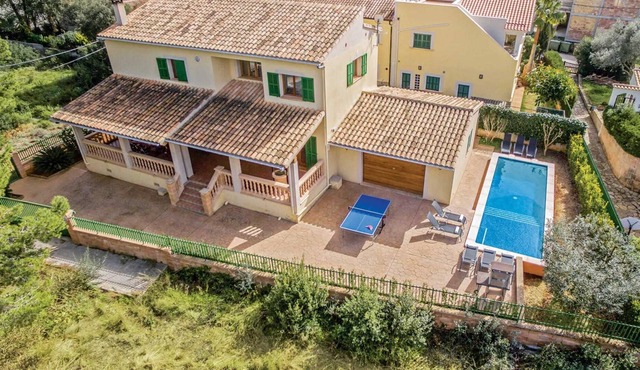 Spacious 4 bed family friendly villa