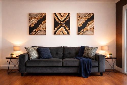 Spacious Apartment near ExCel for 2 with Free parking
