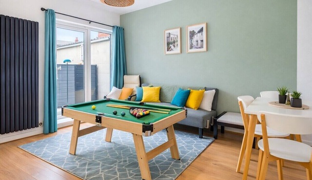 Spacious Home with 4 En-Suites