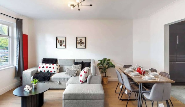 Spacious House with Private Entrance