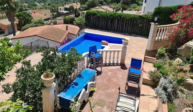 Spectacular house with fantastic sea views and private pool
