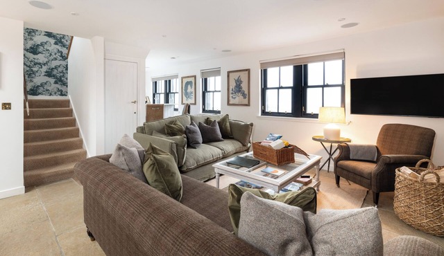 Storytellers at Isay | Luxe Skye Coastal Stay