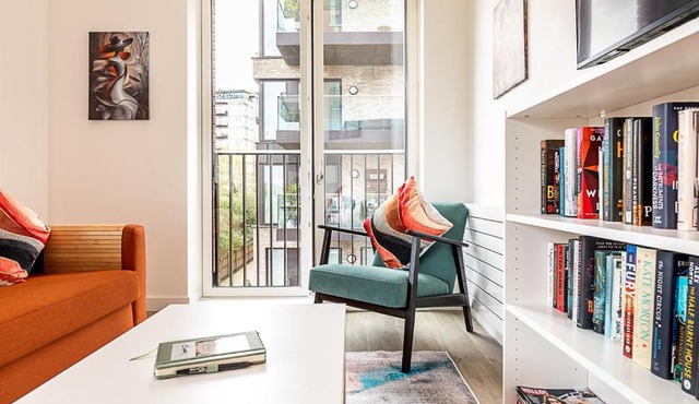 Stratford Flat near ABBA Arena