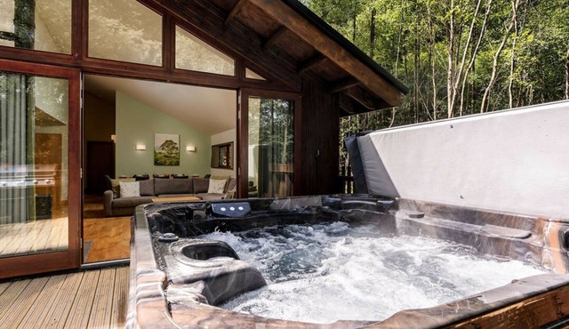 Strathyre Golden Oak Treehouse, Callander