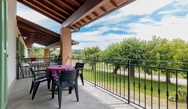 Studio 'La Scarpina Alloggio N 2' with Private Terrace, Shared Garden and Air Conditioning