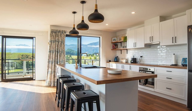 Stunning Views | Contemporary | Escape - KK24113