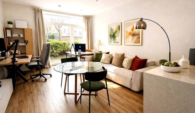 Stylish 2-Bed Apartment with Patio in Chiswick