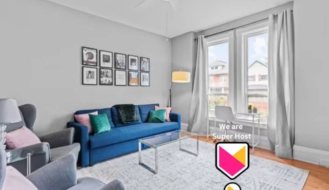 Stylish 2bd DT Laundry and Parking