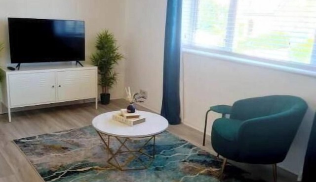 Stylish Chelmsford Stay – Modern 2-Bed Home for Work & Relaxation