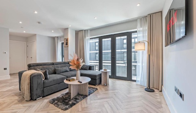 Stylish North London Retreat Next to Tube