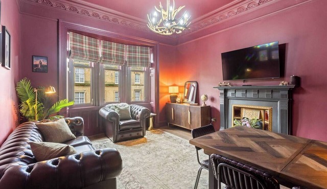 Stylish Scottish 3-Bed | Heart of Stirling