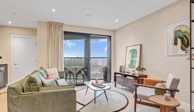 Stylish two-bedroom flat with a large balcony