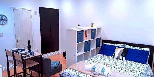 Suffolk Cosy Corner with free parking, 10min walking to town centre