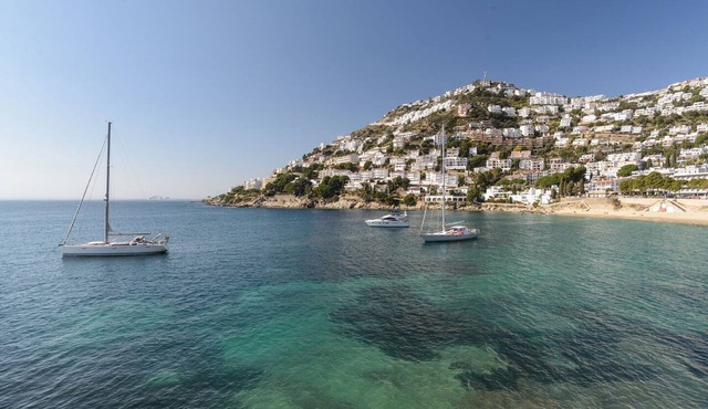 Sun-Kissed Sailing Adventure in Cataluña