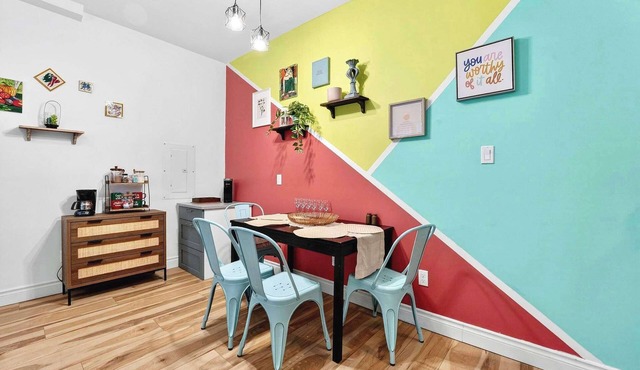Sunlit 2BR Private Entry Parking & Laundry