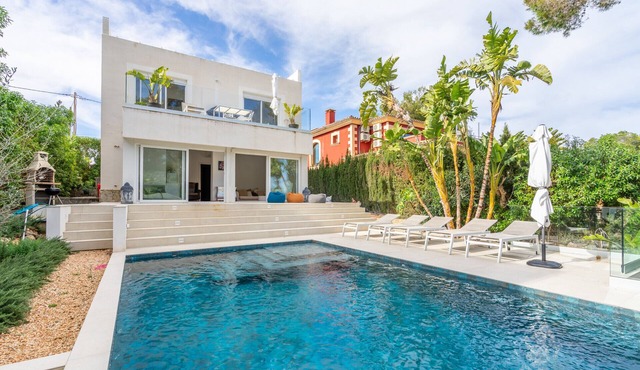 Sunrise Avenida del Mar - with private swimming pool