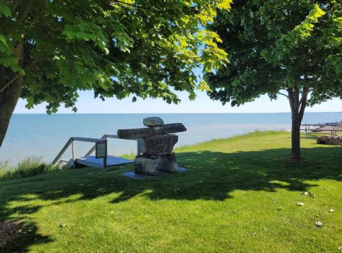 SUNRISE BAY with panoramic view of Lake Erie