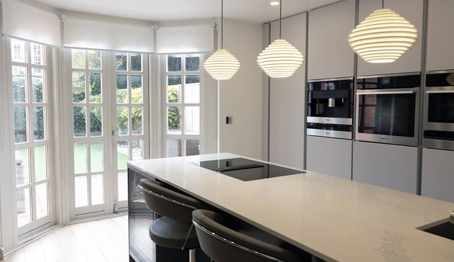 Superb 3 Dbl bed House with parking and EV charger