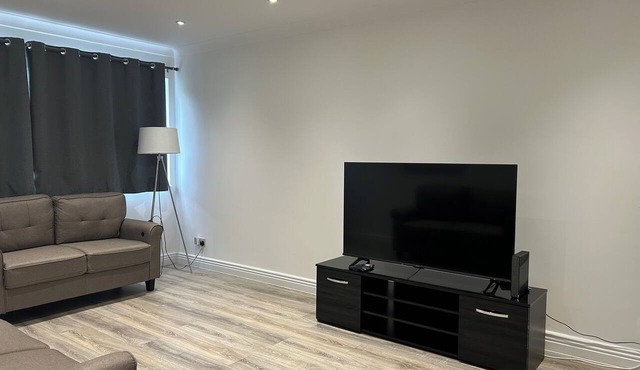 Superb 4 bedrooms with 2 receptions