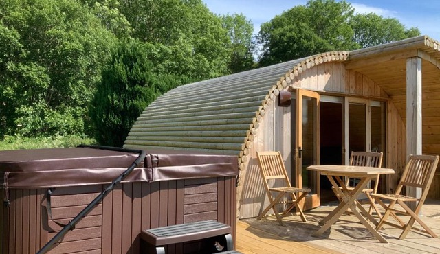 Sutor Coops The Nest with Hot Tub