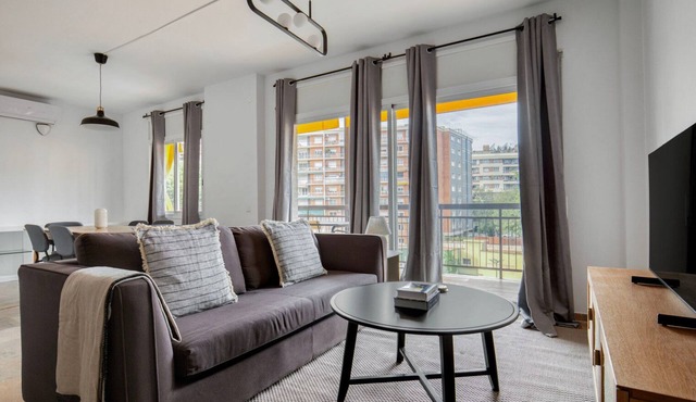 Sweet El Putxet i el Farró 3BR w/Doorman, Pool & Garden, by Blueground