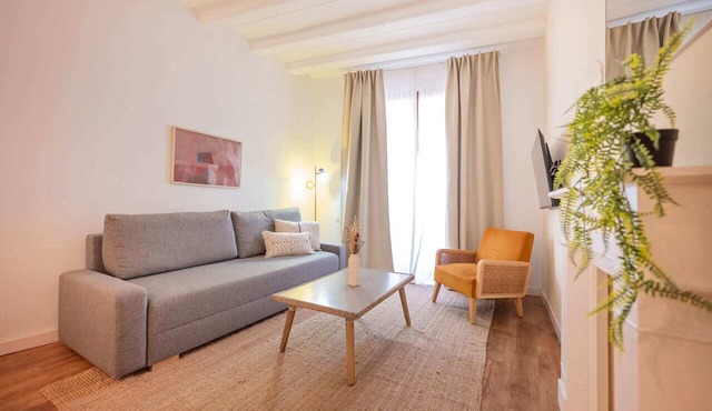 Sweett | Gothic IV - Three Bedroom Apartment, Sleeps 7