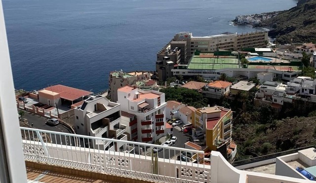 Tabaiba Pool & Views